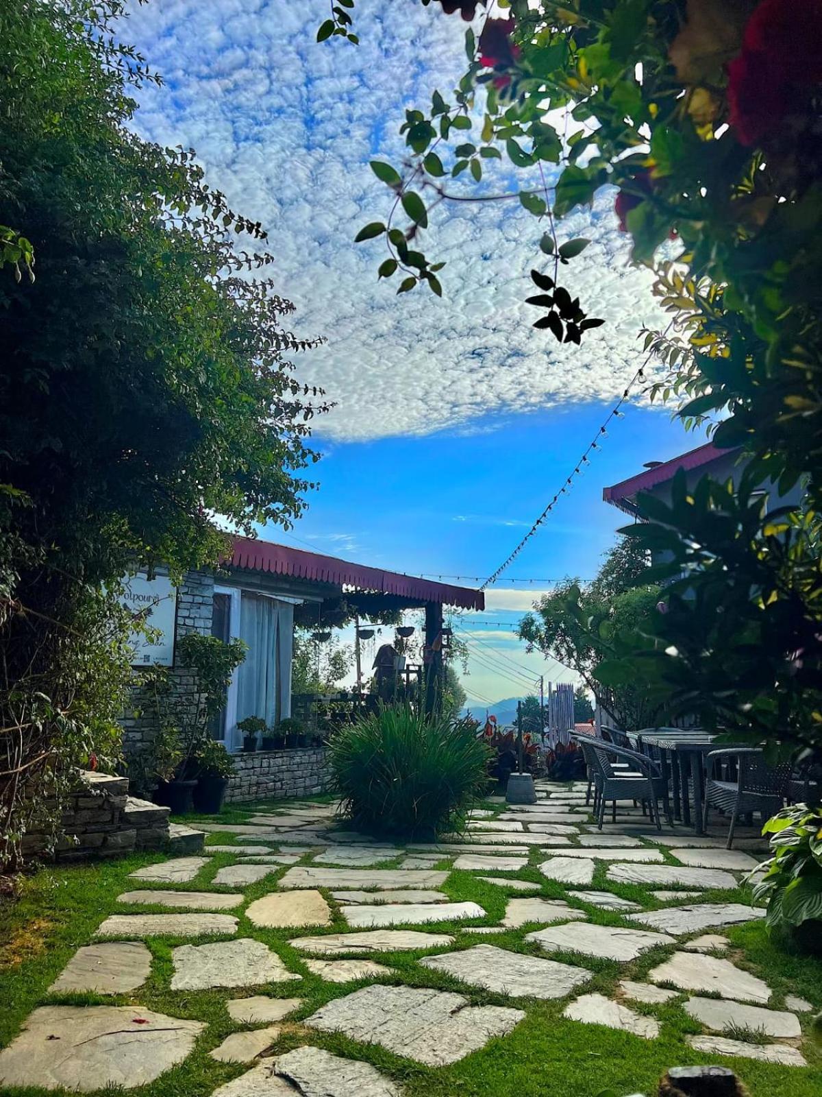 The Birdcage, Mukteshwar Hotel Kültér fotó